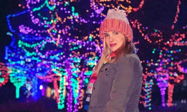 Η Αλούπη μεταμφιέστηκε σε "Άγιο Βασίλη" και μας έδειξε το στολισμένο δέντρο της!