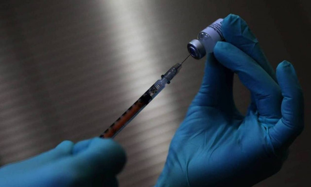 Κορονοϊός: Το εμβόλιο αυξάνει την ερωτική διάθεση των πολιτών (video)