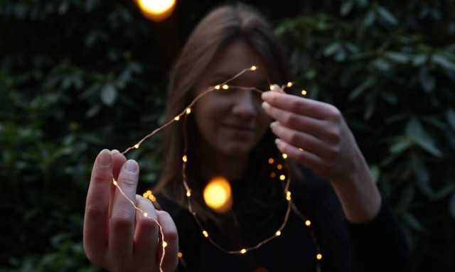 Επιστροφή στην ουσία: Νιώθουμε περισσότερα, όταν μοιραζόμαστε περισσότερα