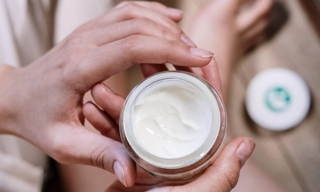 Πέντε ενυδατικές κρέμες για επιδερμίδες με σπυράκια