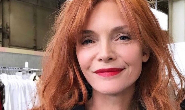 Η selfie της Michelle Pfeiffer που δεν περνάει απαρατήρητη