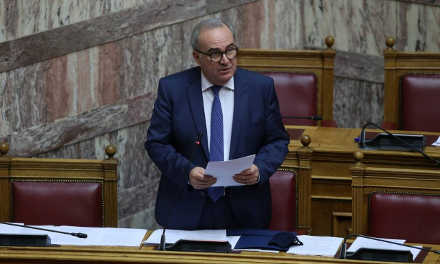 Νίκος Παπαθανάσης στο Newsbomb.gr: Δεν ανοίγουν άλλοι κλάδοι της οικονομίας μέχρι τις 7 Ιανουαρίου