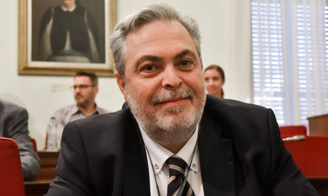 Κορονοϊός - Πρόεδρος ΕΟΦ: «Τα εμβόλια είναι προ των θυρών - Η ασφάλεια του εμβολίου είναι μεγάλη»