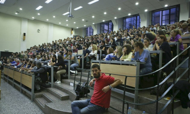 Έρχεται η φοιτητική βίζα: Ποιους αφορά – Με ποιες προϋποθέσεις θα χορηγείται