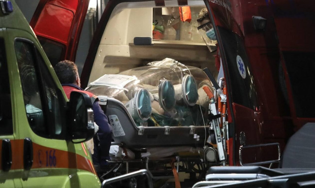 Κρούσματα σήμερα: 1.190 νέες μολύνσεις και 85 θάνατοι σε 24 ώρες - Στους 552 οι διασωληνωμένοι