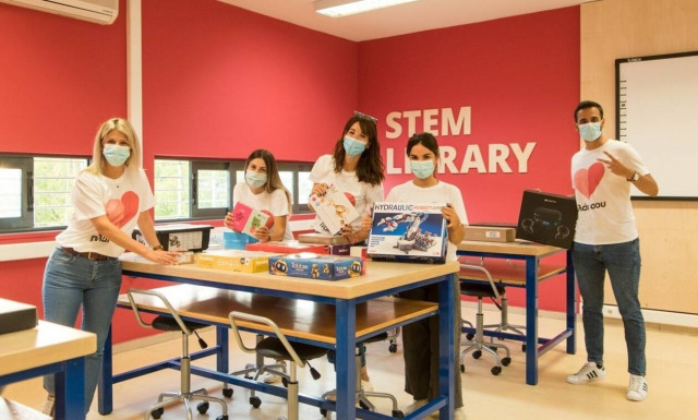 Τι… Στοκχόλμη, τι Κολωνός: Ένα αθηναϊκό δημόσιο λύκειο έχει τη δική του STEM Library!