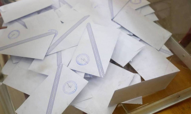 Δημοσκόπηση MRB: Αυτή είναι η διαφορά ΝΔ - ΣΥΡΙΖΑ