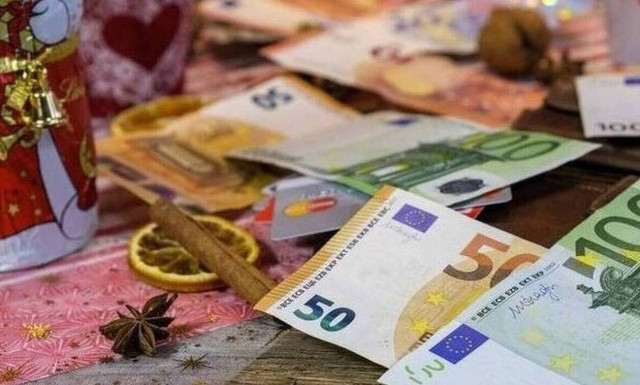 Δώρο Χριστουγέννων: Αυτή είναι η απόφαση – Διαβάστε το ΦΕΚ  