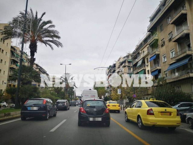 Κίνηση στους δρόμους: Ποιο lockdown; Στο «κόκκινο» η Κηφισίας - Ποιους δρόμους να αποφύγετε
