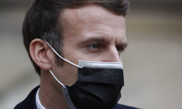 Le Point: Ο Μακρόν είχε κορονοδείπνο με 10 άτομα - «Ξεχάστηκαν οι αποστάσεις»