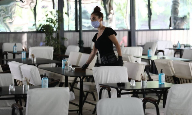 Νέα μέτρα στήριξης σχεδιάζει η κυβέρνηση - Δεν μελετάται «κούρεμα» χρεών 