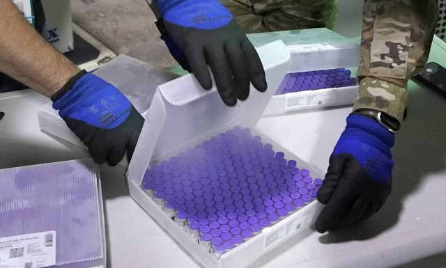 Κορονοϊός: Συναγερμός για τη «μετάλλαξη του Λονδίνου» -  Τι ανησυχεί τους επιστήμονες