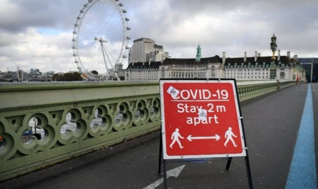 Μεγάλη Βρετανία: Μετά τα Χριστούγεννα καθολικό lockdown