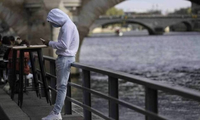 Γαλλία - Κορονοϊός: Η κυβέρνηση δεν «βλέπει» κανονικότητα πριν από το φθινόπωρο του 2021 