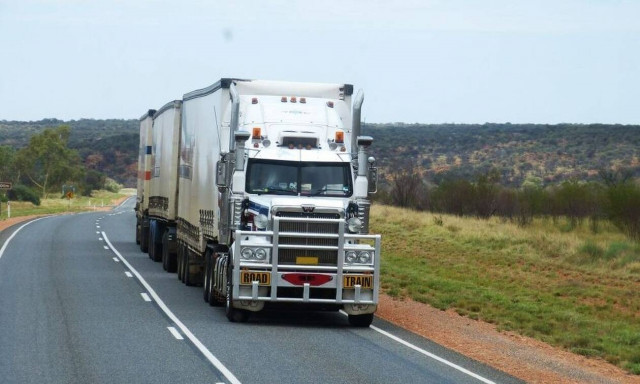 Νταλίκα μπήκε σε σπίτι - Νεκρή 17χρονη που διάβαζε στο δωμάτιό της