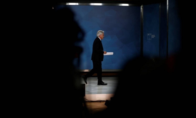 Χιλή: Πρόστιμο στον πρόεδρο Πινιέρα για σέλφι που τράβηξε με γυναίκα χωρίς να φοράει μάσκα