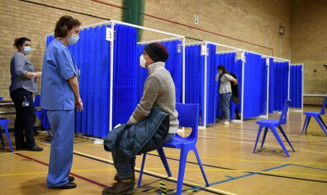 Κορονοϊός: Τι λένε οι Βρετανοί επιστήμονες για την μετάλλαξη του ιού 