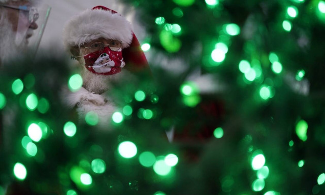 ΗΠΑ - Φάουτσι: Ο Άγιος Βασίλης εμβολιάστηκε και είναι έτοιμος να μοιράσει δώρα