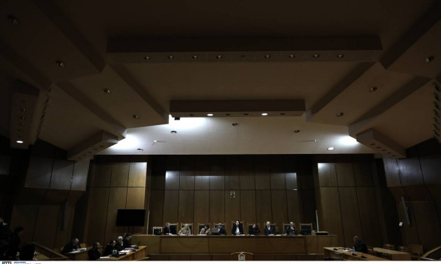 Πύλες απολύμανσης: Ανάκληση της απόφασης τοποθέτησης ζητούν οι διοικητικοί δικαστές