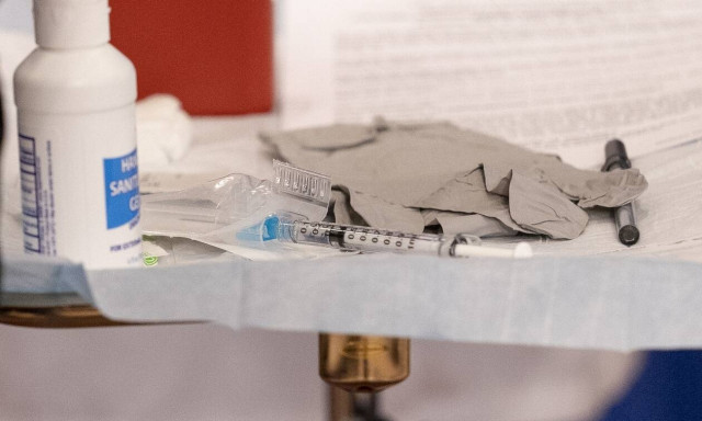 Εμβόλιο κορονοϊού: Πρέπει να ανησυχούμε μετά την μετάλλαξη του ιού; Τι απαντούν οι ειδικοί