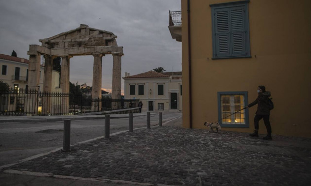 Ευσταθίου στο Newsbomb.gr: Εάν χορέψουμε κι αγκαλιαστούμε στις γιορτές, θα υπάρξει πρόβλημα