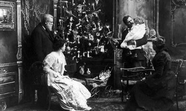 Η ιστορία του Χριστουγεννιάτικου Δέντρου - Πότε στολίστηκε για πρώτη φορά στην Ελλάδα