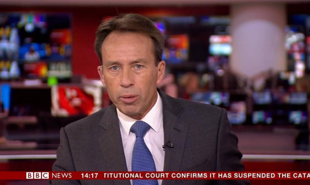 Παρουσιαστής του BBC χασμουρήθηκε ενώ τον «πέταξαν» σε ζωντανή μετάδοση