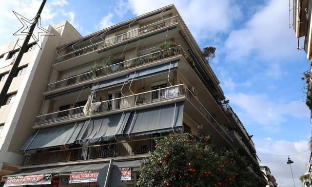 Έκρηξη στη Λιοσίων: Τραυματίστηκαν μητέρα και κόρη - Μεγάλες οι καταστροφές (pic)