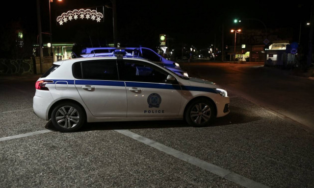 13033: Με αυτόν τον κωδικό θα βγούμε έξω Χριστούγεννα και Πρωτοχρονιά