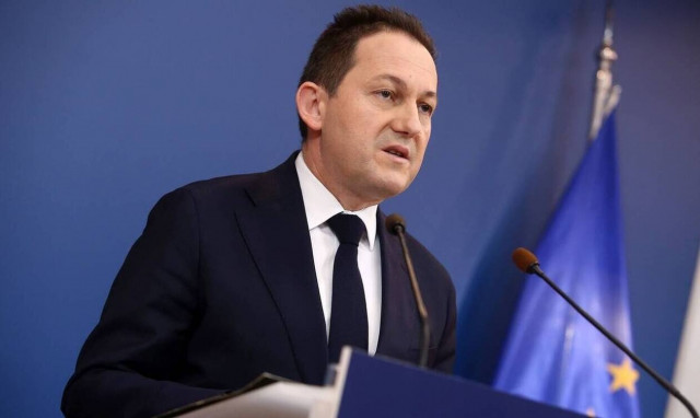 Petsas: Code 6 to 13033 for movements on the eve and day of Christmas, New Year holidays