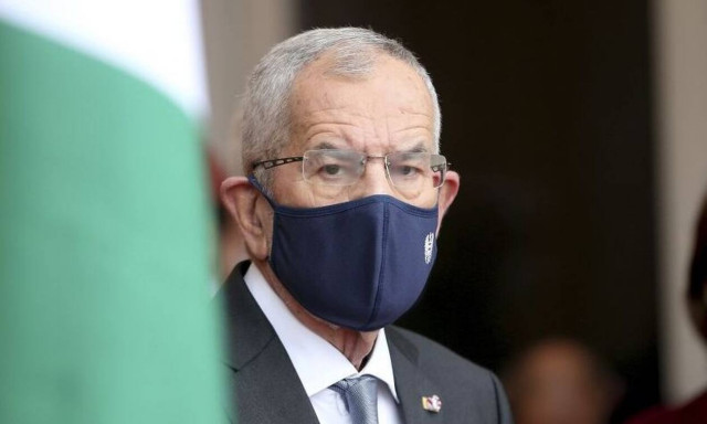 Ο ομοσπονδιακός πρόεδρος της Αυστρίας ζητά να προχωρήσει η υποδοχή προσφύγω από τη Μυτιλήνη