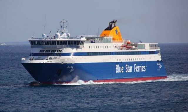 Σύγκρουση στο λιμάνι της Κάσου για το «Blue Star Patmos»