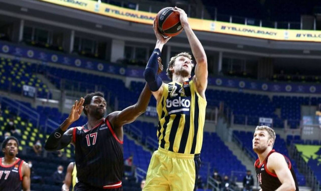 Euroleague: Η βαθμολογία μετά την ήττα του Ολυμπιακού – Όλα τα highlights των αγώνων (vids)