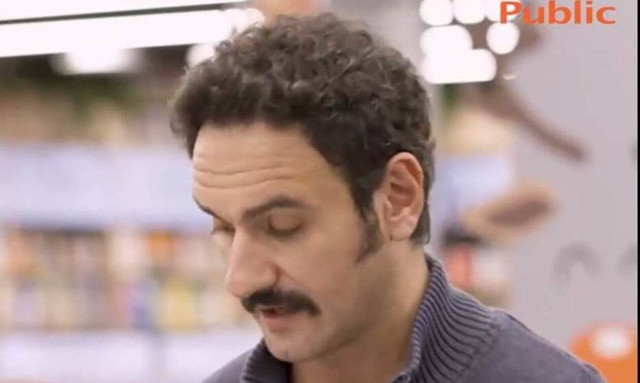 Ο Μελέτης Ηλίας γίνεται Virtual Santa και προτείνει δώρα της τελευταίας στιγμής!