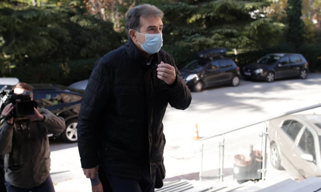 Χρυσοχοΐδης: Δεν θα αφήσουμε να υπάρξουν συνωστισμοί – Καταστροφή οι συγκεντρώσεις στα σπίτια