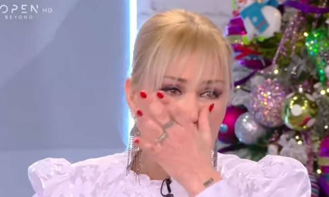 Πηνελόπη Αναστασοπούλου: Η συγκίνησή της στον «αέρα» της εκπομπής (vid)