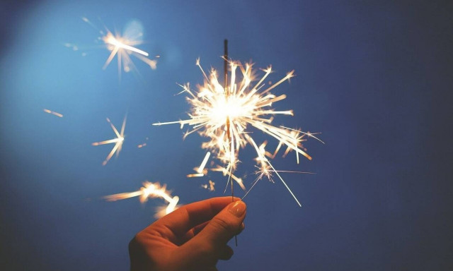 Χριστούγεννα 2020: Με την ευχή να έρθει το… εμβόλιο της αγάπης για όλους τους Έλληνες