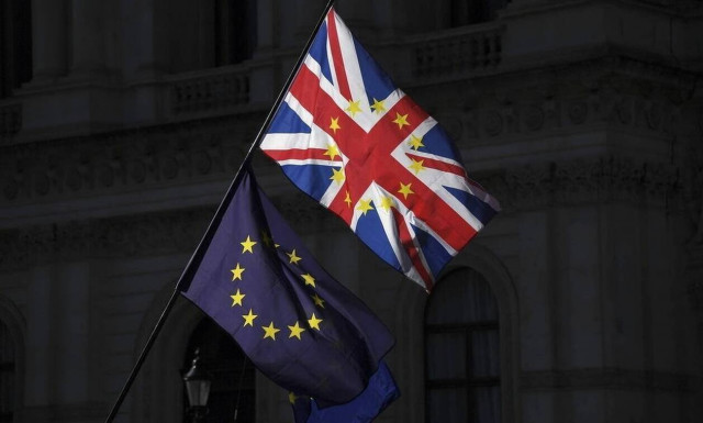 Brexit: Θρίλερ μέχρι την τελευταία στιγμή - Εμπόδιο στη συμφωνία τα... ψάρια