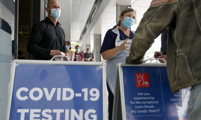 Γερμανία - Κορονοϊός: «Βόμβα» γιατρών – Τρίτο κύμα λόγω των χριστουγεννιάτικων επισκέψεων συγγενών