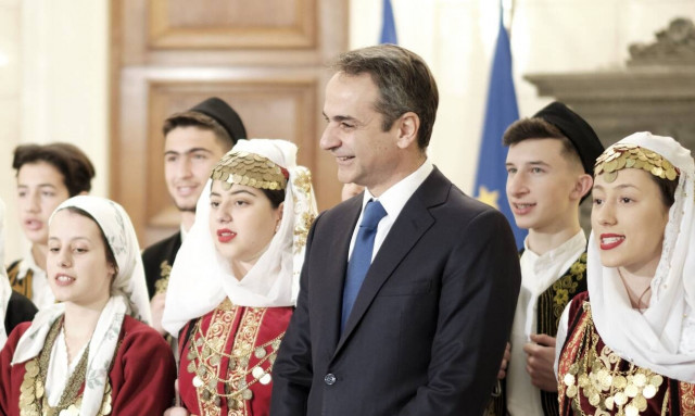 Κάλαντα Χριστουγέννων: Διαδικτυακά θα τα ακούσουν οι πολιτικοί αρχηγοί