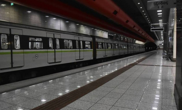 Άνοιξαν οι πέντε σταθμοί του μετρό που είχαν κλείσει