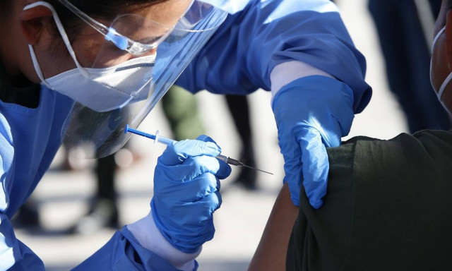 Κορονοϊός: Αύριο φτάνουν οι πρώτες δόσεις στην Ελλάδα - Τι ακολουθεί - Μήνυμα ελπίδας σε όλη την ΕΕ