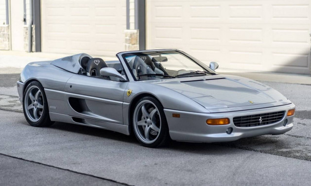 Αυτή η Ferrari F355 Spider ήταν του Shaquille O’Neal