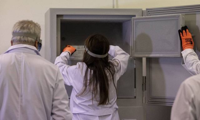 Εμβόλιο κορονοϊού: Αντίστροφη μέτρηση για την «Ελευθερία» - Ξεκινούν την Κυριακή οι εμβολιασμοί