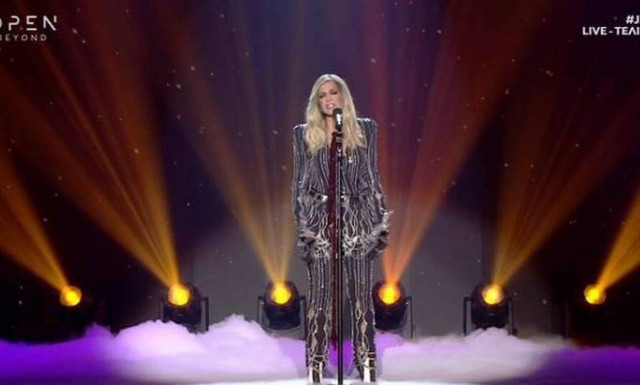 Τελικός J2US: Δείτε τι γινόταν backstage όταν τραγουδούσε η Βίσση!