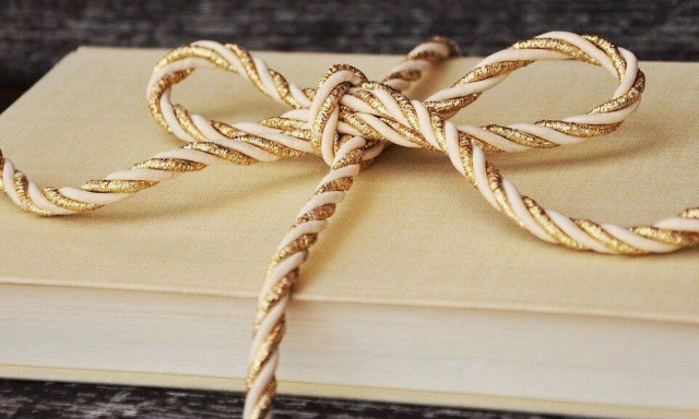 Πέντε Έλληνες πεζογράφοι για να αποχαιρετήσουμε το 2020