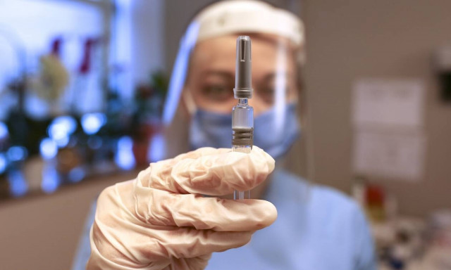 Συναγερμός από τους ειδικούς: Η ανοσία είναι ακόμη μακριά - «Τα χειρότερα είναι μπροστά μας»