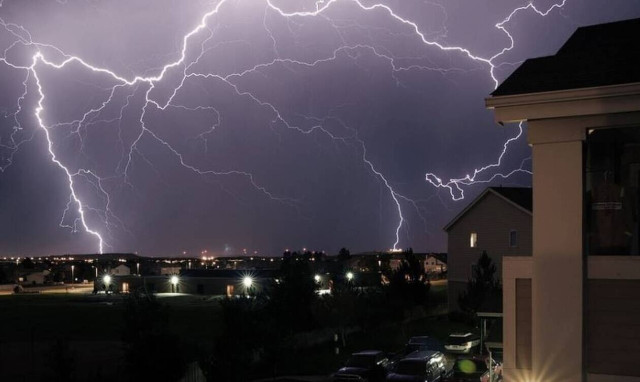 Heavy rainfall and strong winds in Greece on Sunday	