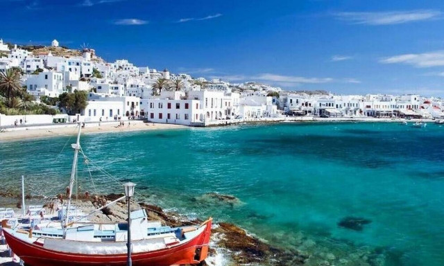 Τα έθιμα και οι παραδώσεις των Χριστουγέννων, της  Πρωτοχρονιάς και των Θεοφανείων στις Κυκλάδες 