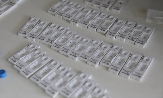 Κορονοϊός: Έκαναν το εμβόλιο οι πρώτοι 470 πολίτες - Δείτε το πιστοποιητικό του εμβολιασμού